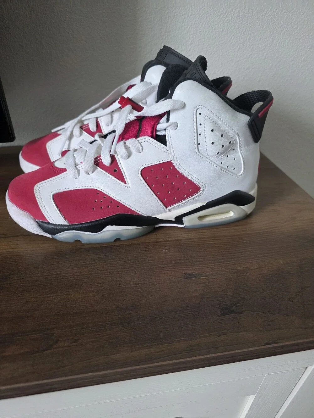 Jordan Men's White and Red High-Top Basketball Shoes